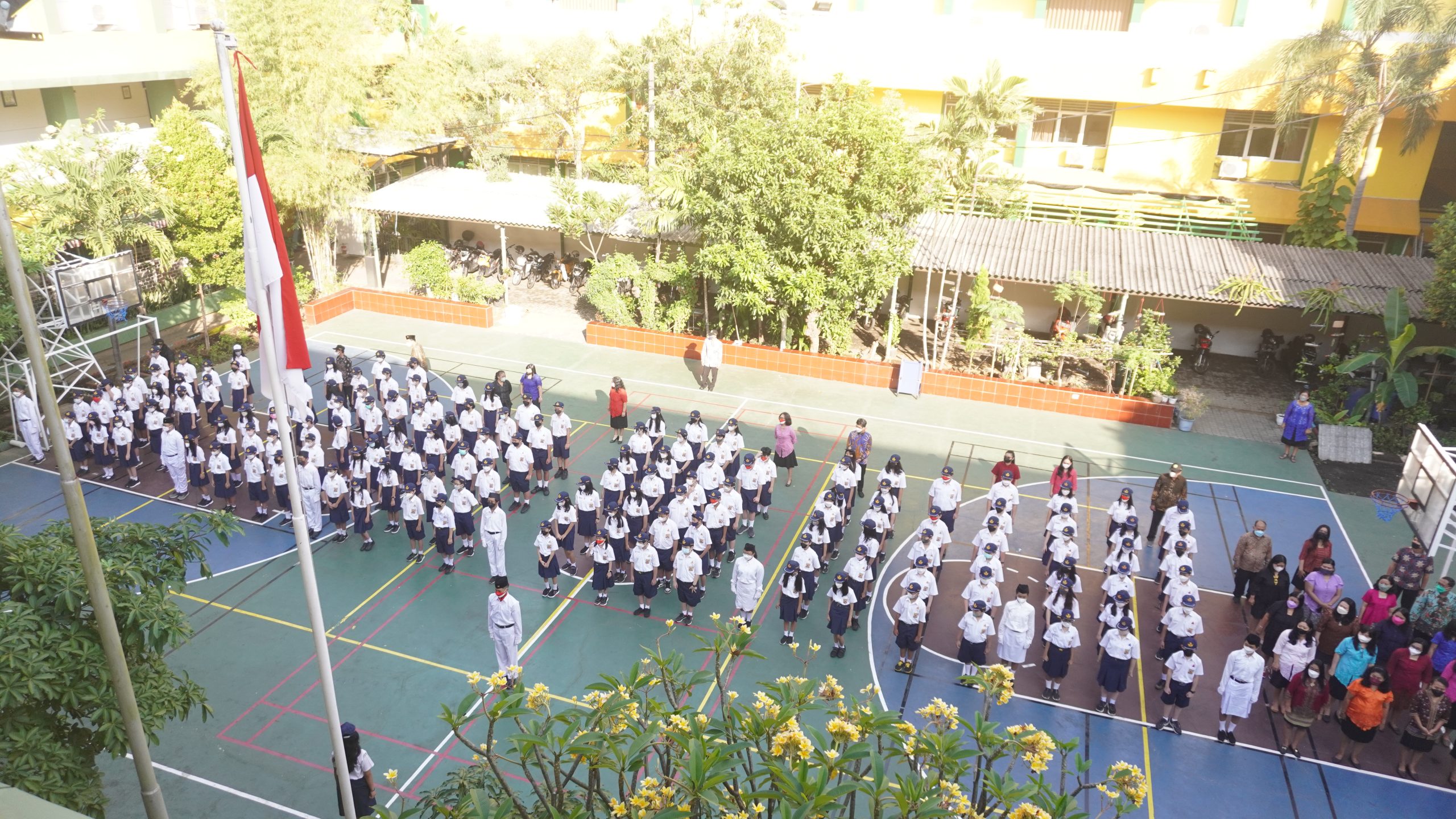 upacara 17 agustus 45